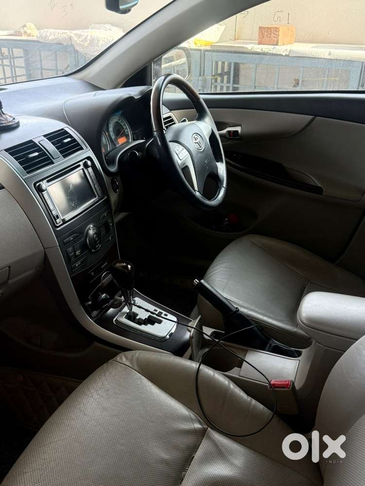 Toyota Corolla Altis Petrol 2013
