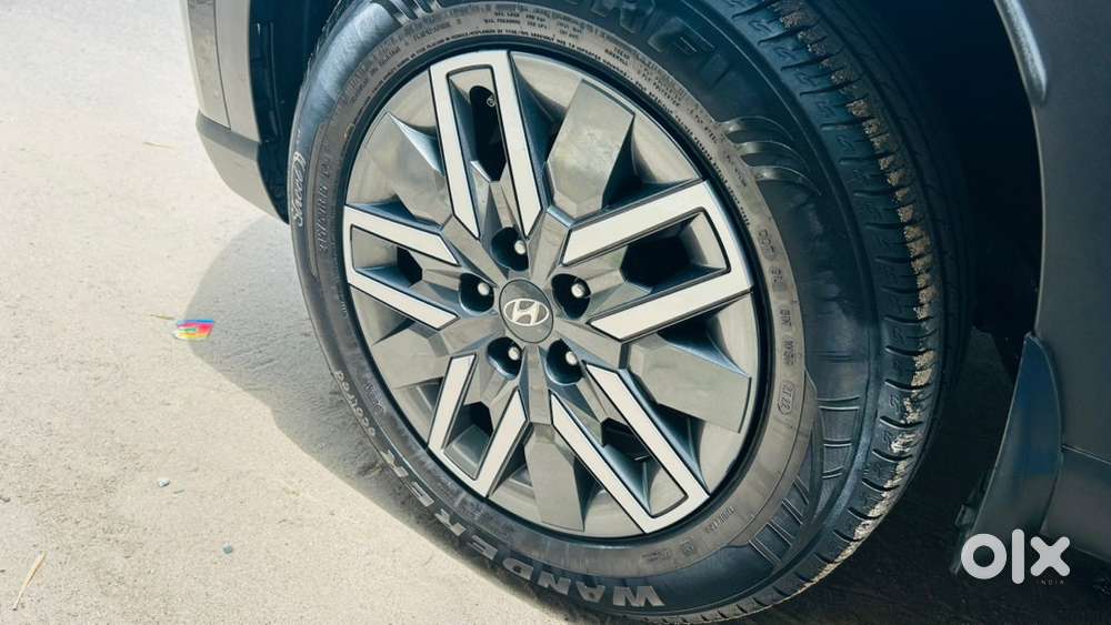 Hyundai Venue Petrol Manual 2022