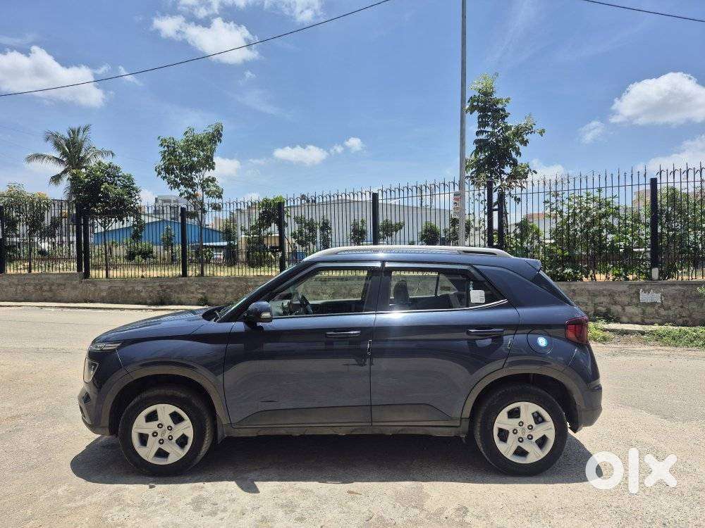 Hyundai Venue 1.2 S Plus, 2021, Petrol