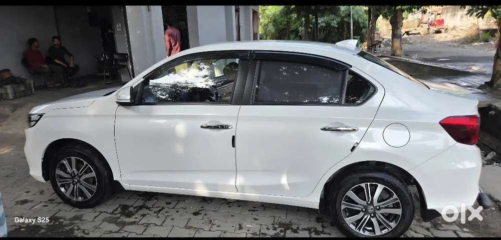 Honda Amaze 2024 Petrol Well Maintained