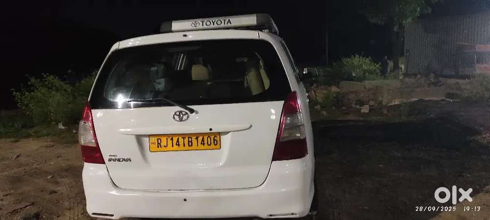 Toyota Innova 2011