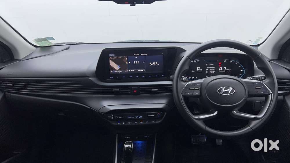 Hyundai I20 Asta (o) 1.2 Ivt Dual Tone, 2021, Petrol