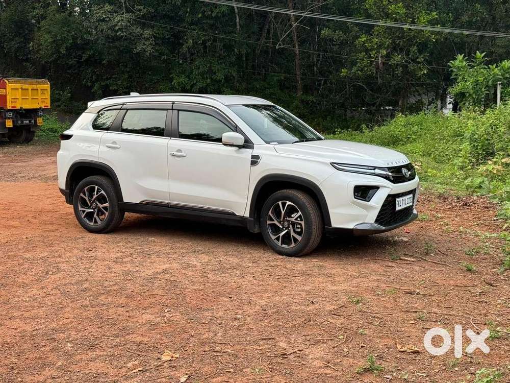 Toyota Urban Cruiser Hyryder 2023 Petrol Well Maintained