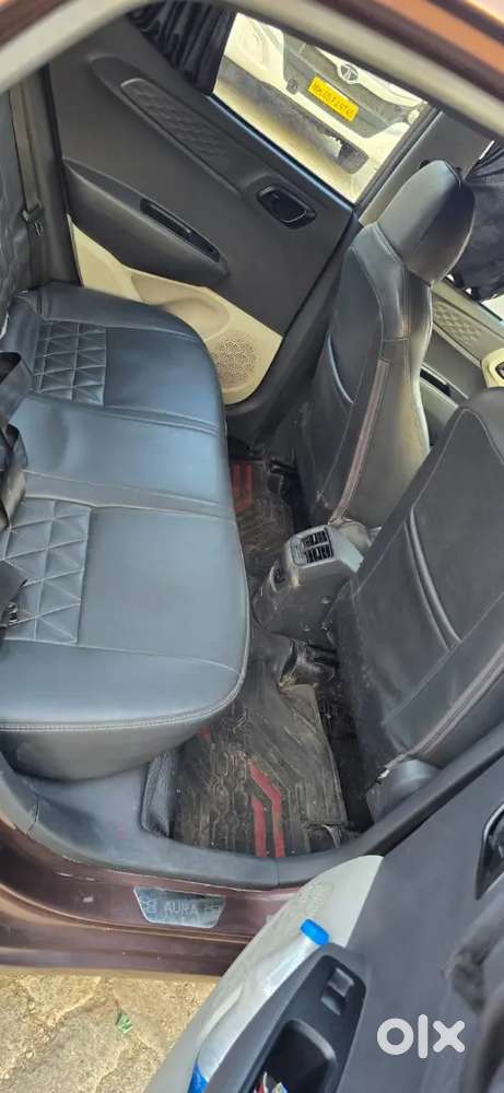 Hyundai Aura 2022 Cng & Hybrids 700000 Km Driven