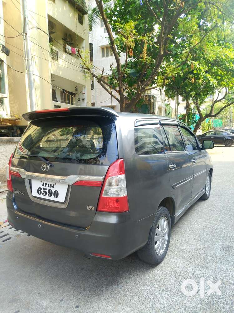 Toyota Innova 2.5 Gx 7 Str Bs-iii, 2009, Diesel