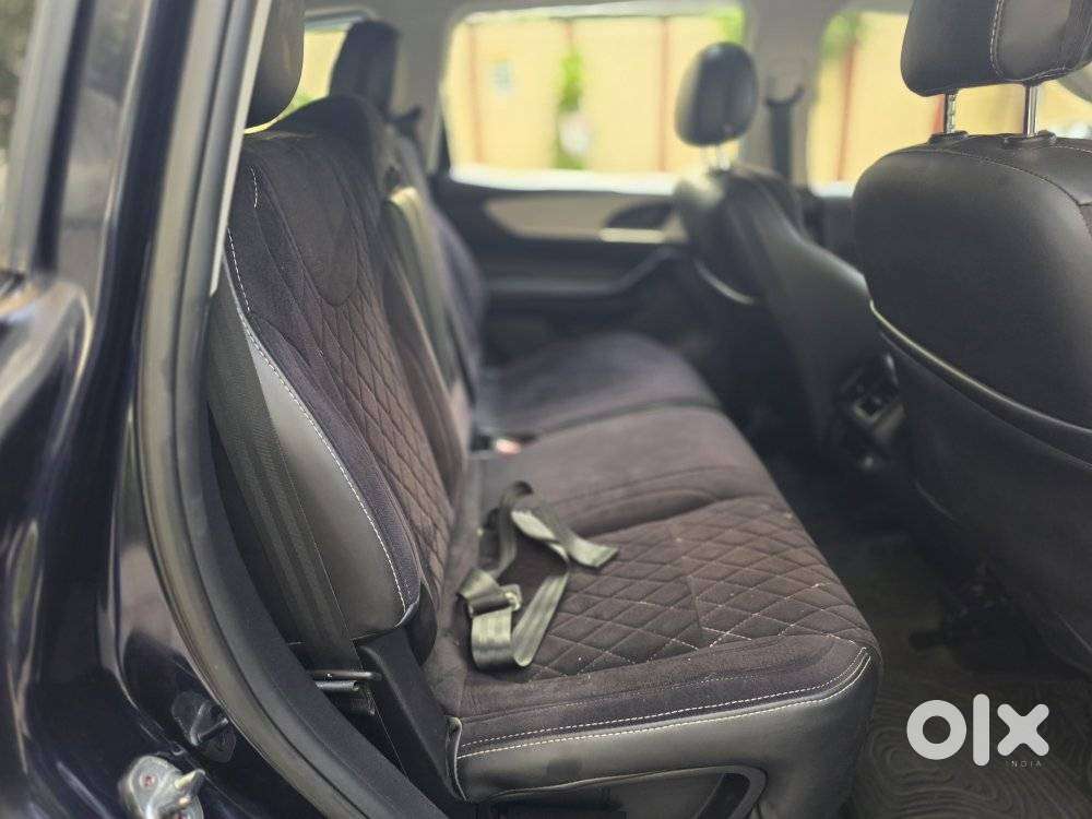 Mahindra Xuv700 2.2 Ax 5 Diesel Mt 7 Str, 2023, Diesel