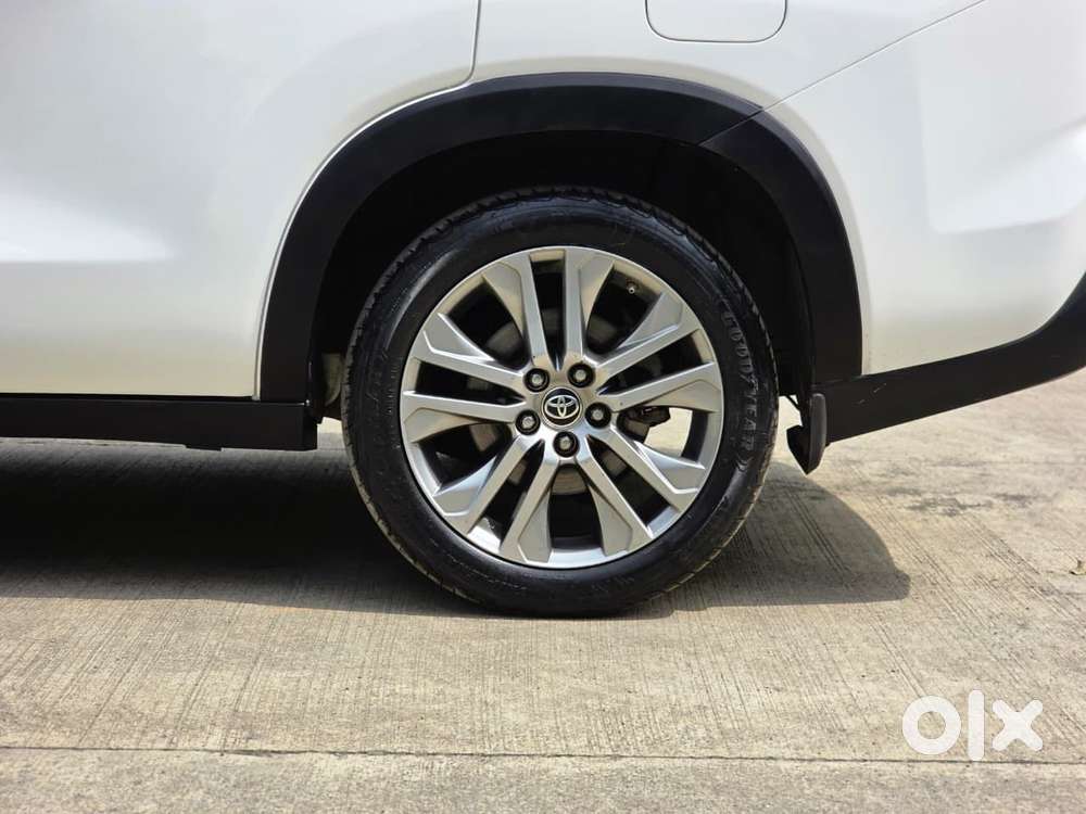 Toyota Innova Hycross 2.0 Zx (o) Hybrid 7 Str, 2024, Petrol