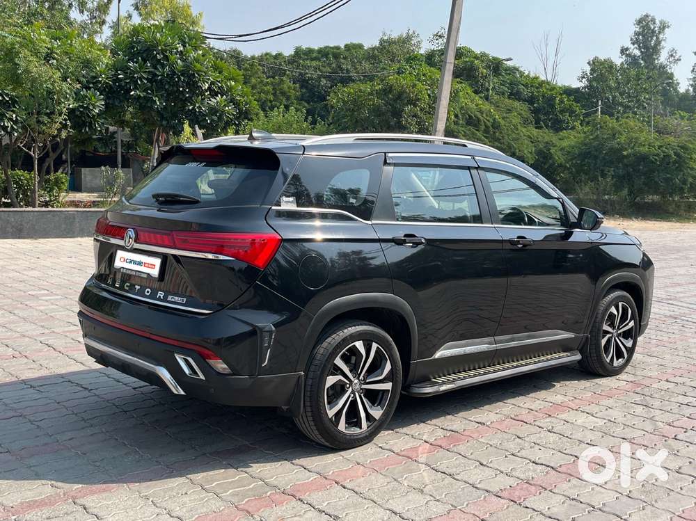 Mg Hector Plus Sharp Pro 1.5 Turbo Petrol Mt 6 Str, 2023, Petrol