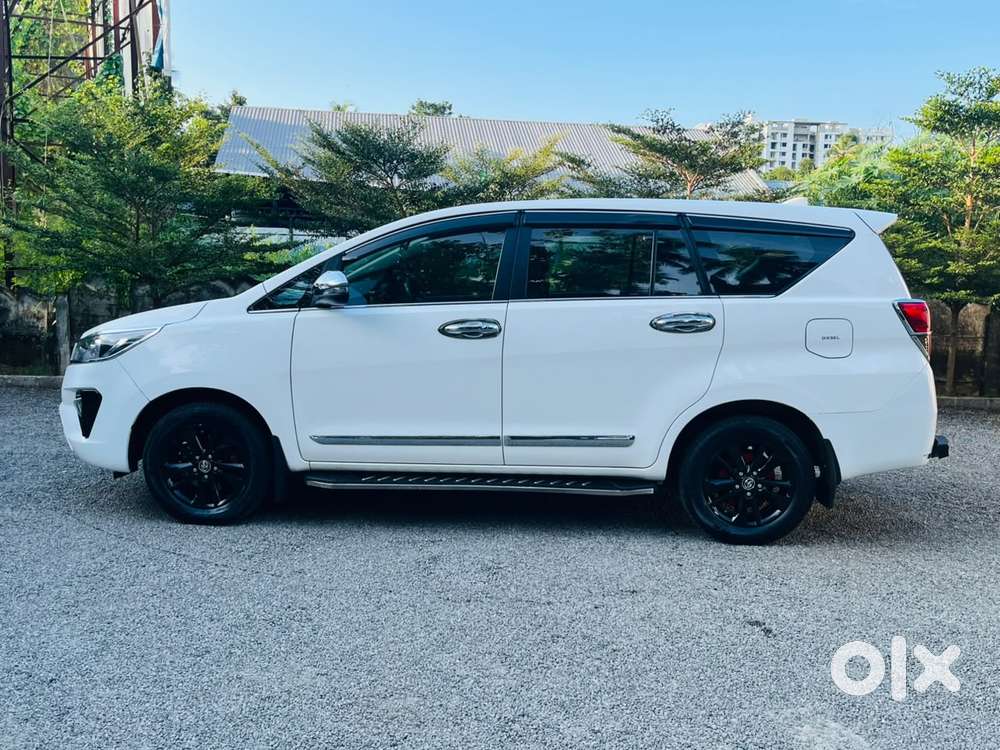 Toyota Innova Crysta 2.8 Gx At 8s, 2019, Diesel