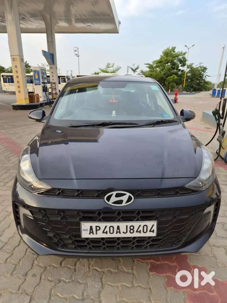 Hyundai Aura 2023 Petrol 98000 Km Driven