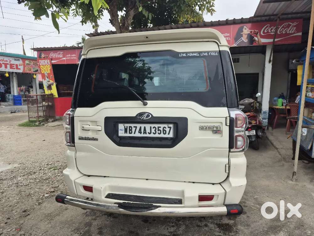Mahindra Scorpio S6 Plus 2015
