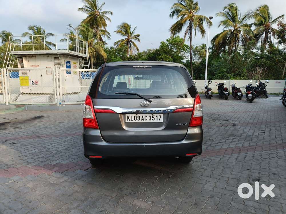 Toyota Innova 2.5 Vx 8 Str Bs-iii, 2012, Diesel