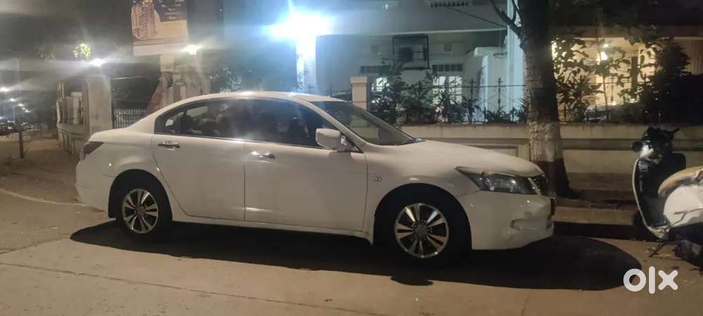 Honda Accord 2.4 2010 Automatic Cng