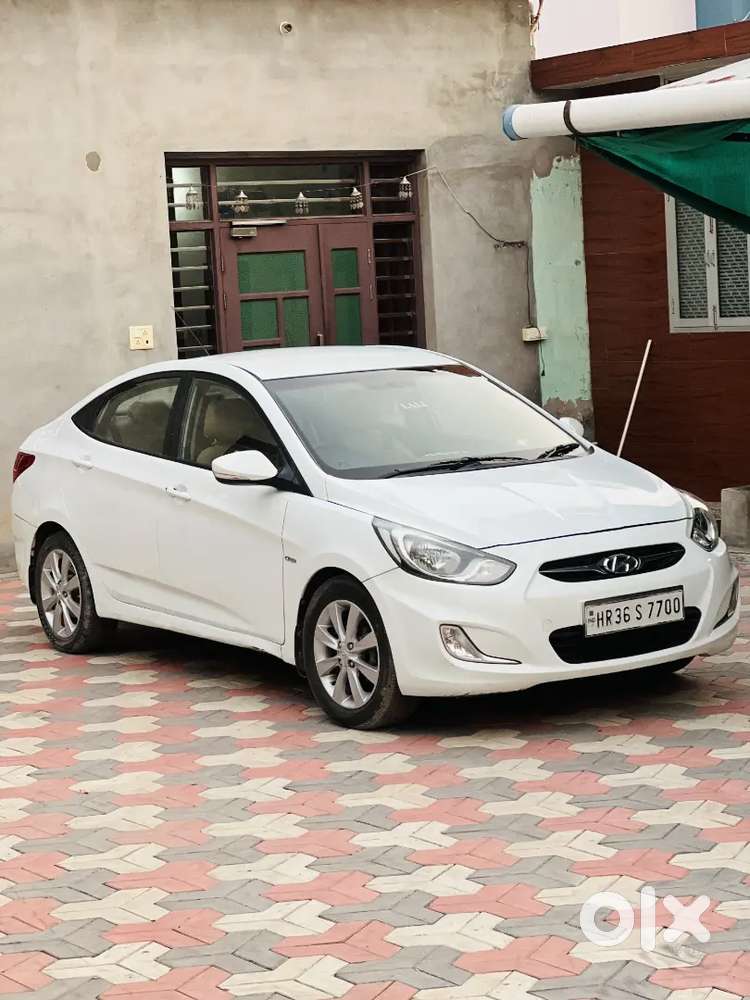  Verna Car  
 2012 Model
   Top Model
    Crdi 1.