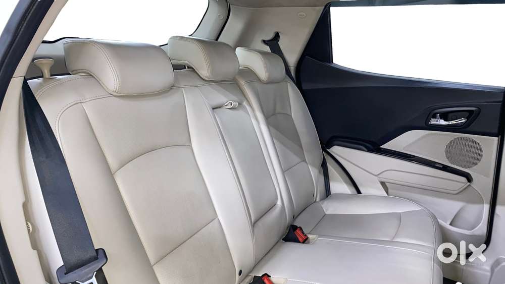 Mahindra Xuv300 W8 Option, 2022, Petrol