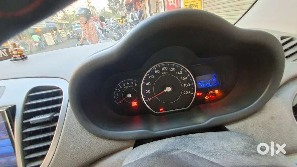 I10 2012 , Touch Screen Player With Reverse Camera, All New Tyres