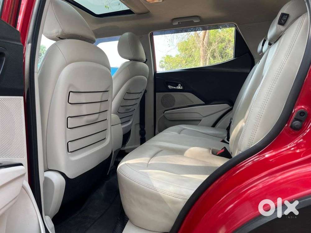 Mahindra Xuv300 W8 Option, 2020