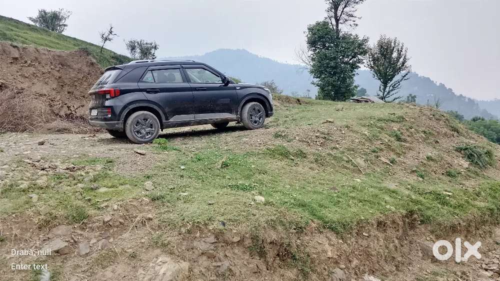 Hyundai Venue 7900 Km Driven