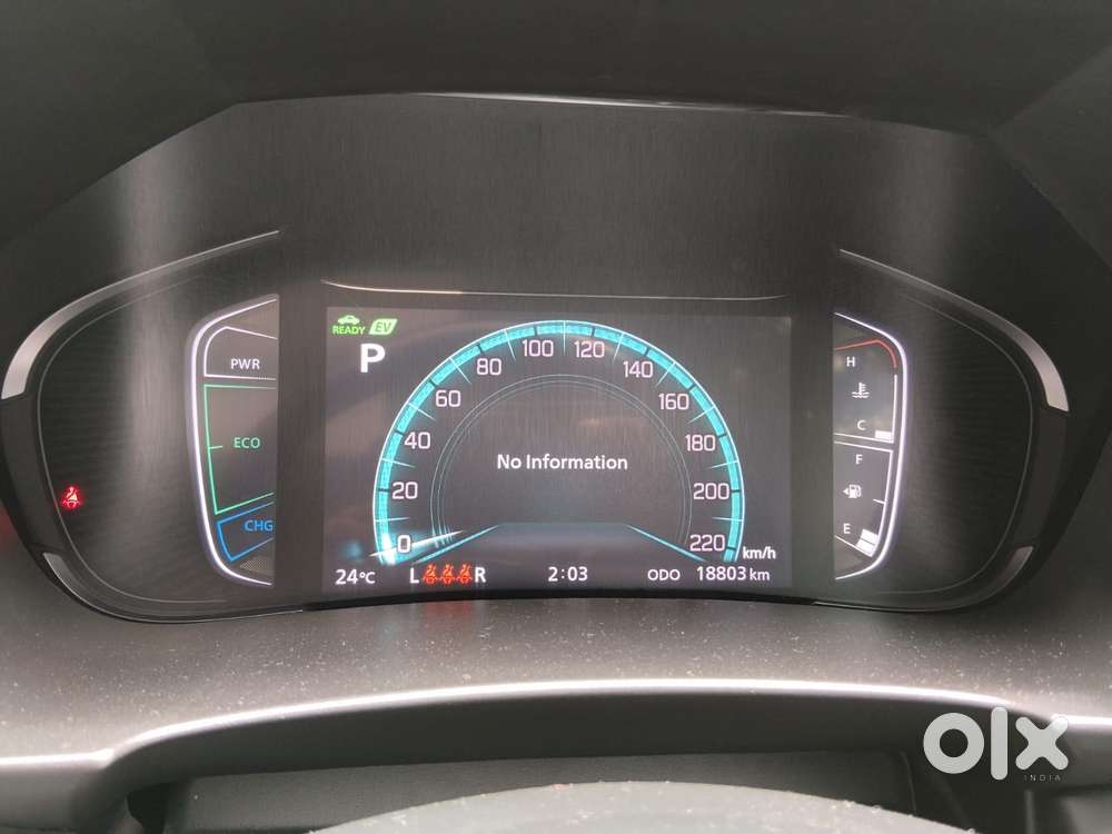 Maruti Suzuki Grand Vitara 1.5 Alpha Plus Intelligent Hybrid Ecvt, 2..