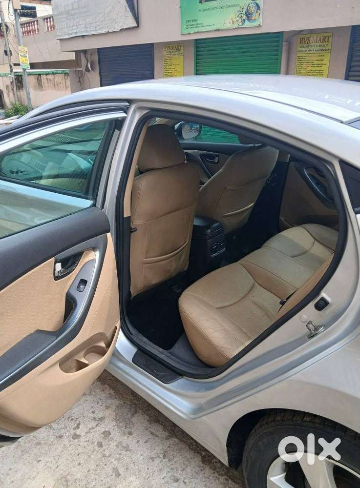 Hyundai Elantra 1.8 Sx Mt, 2013, Petrol