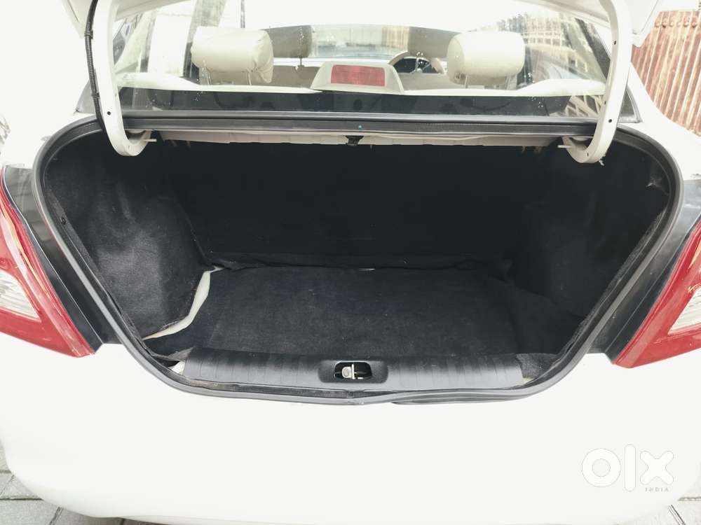Maruti Suzuki Dzire 1.2 Vxi, 2015, Petrol
