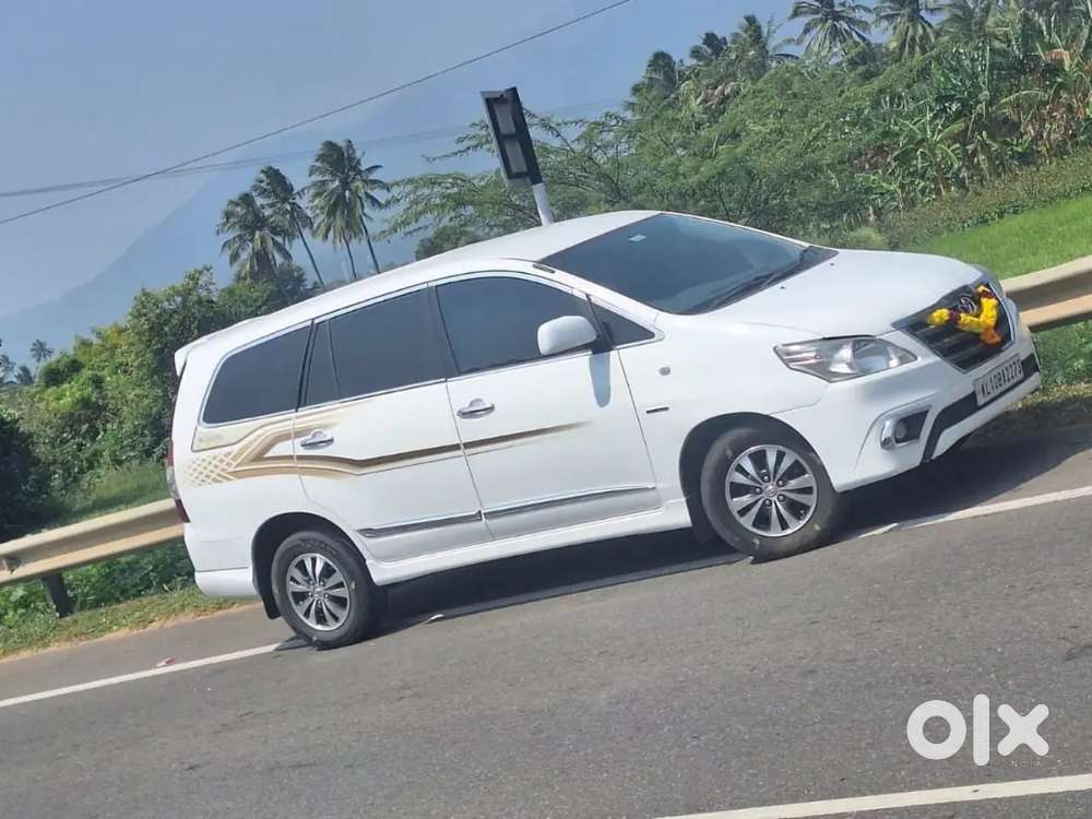 Toyota Innova 2014 Diesel 250000 Km Driven
