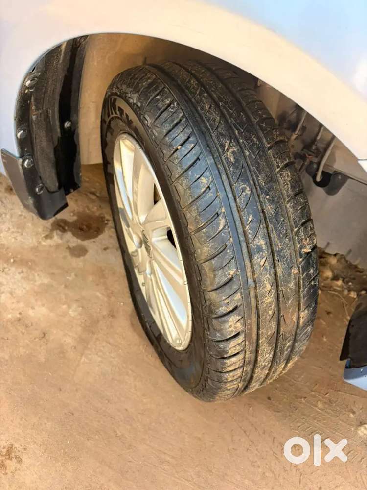 Maruti Suzuki Dzire 2015 Petrol 70000 Km Driven