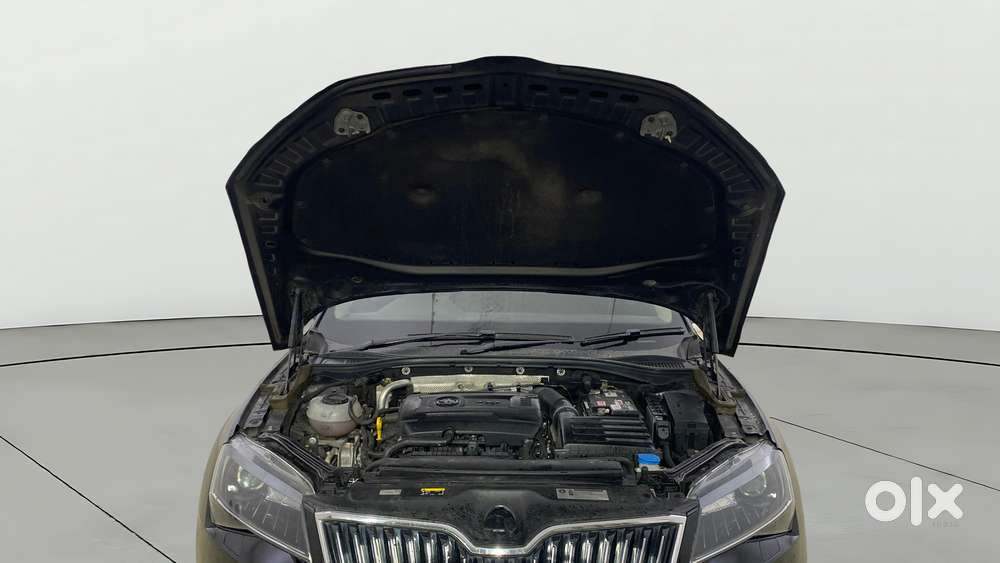 Skoda Superb Lk 1.8 Tsi At, 2018, Petrol