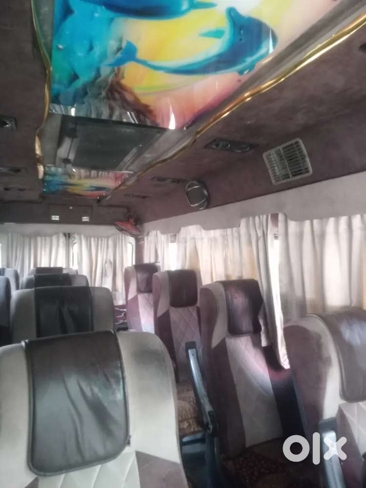 Tempo Traveller Force Crv