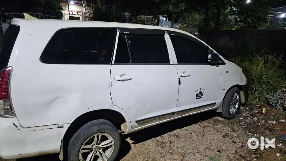 Toyota Innova 2010 Diesel Well Maintained