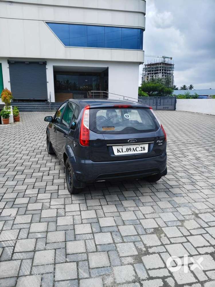 Ford Figo 2011 Diesel 118000 Km Driven