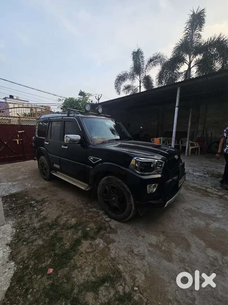 Mahindra Scorpio 2020 Diesel Manual