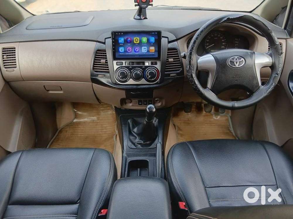 Toyota Innova 2.5 G (diesel) 7 Seater Bs Iv, 2015, Diesel
