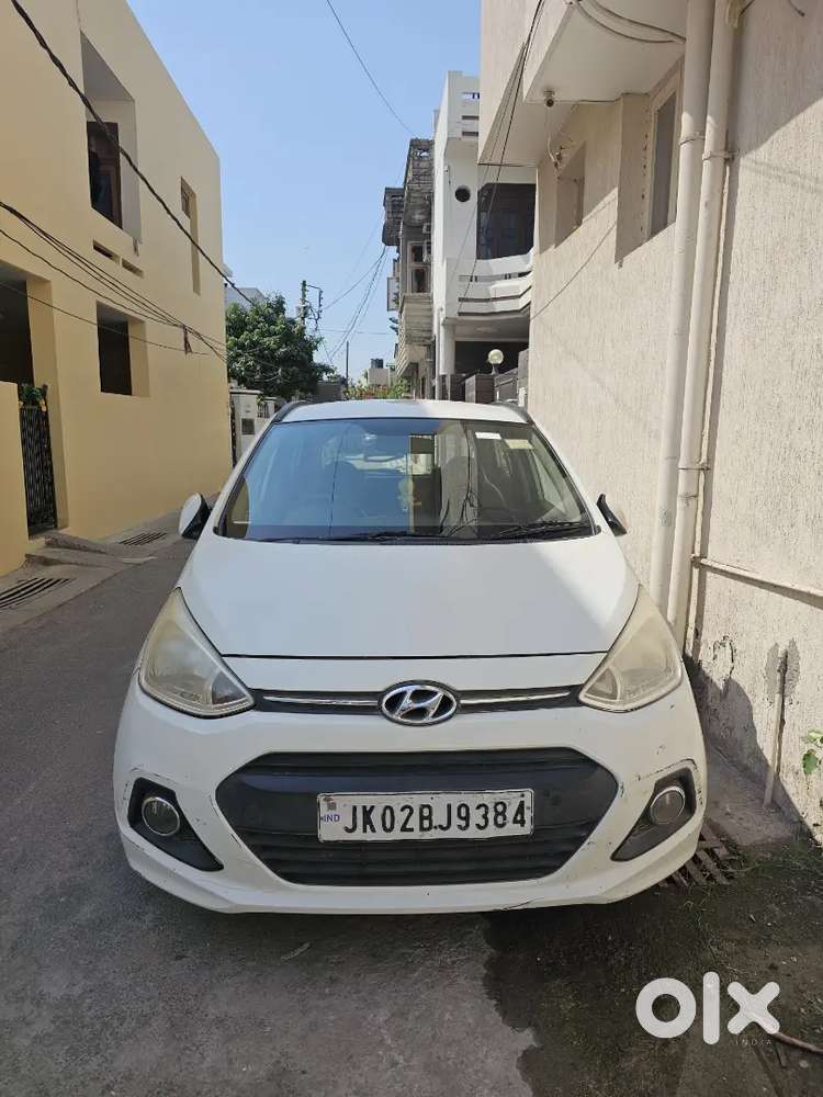 Grand I10 2015 Top Model