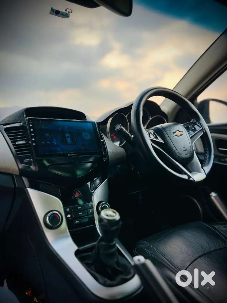 Chevrolet Cruze 2012 Top Modal