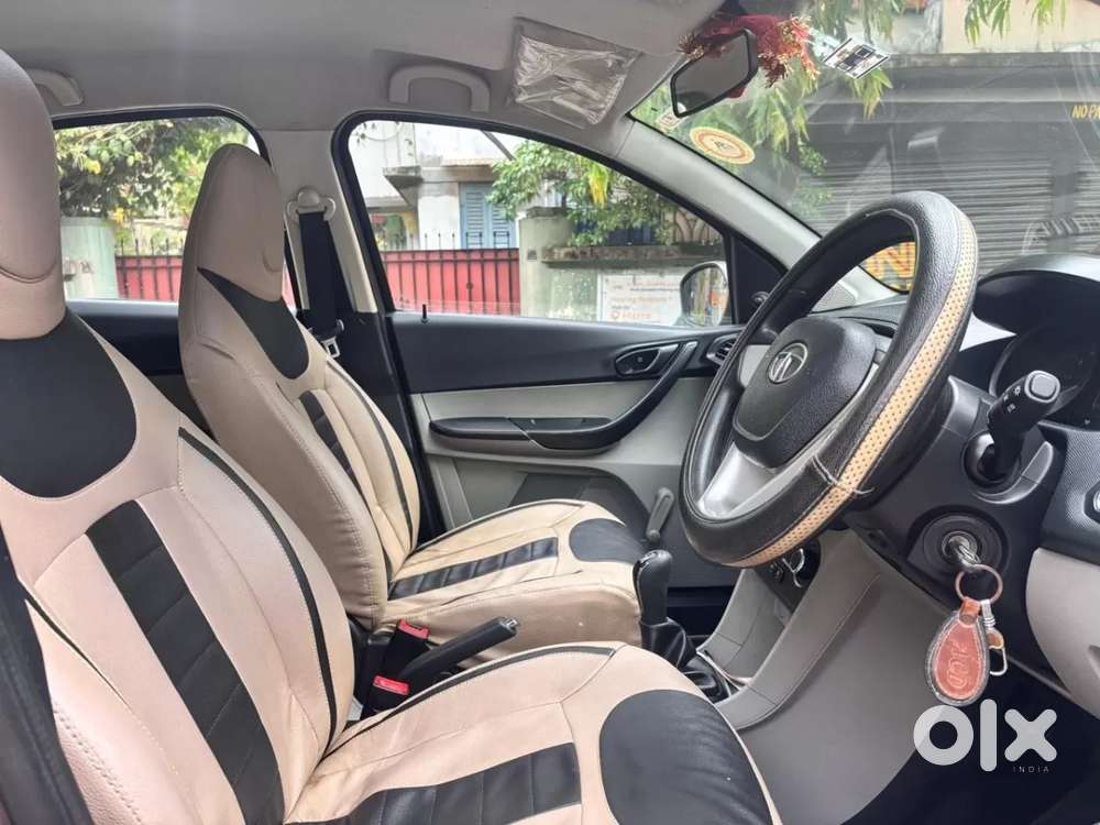 Tata Tiago Xe, 2018, Petrol