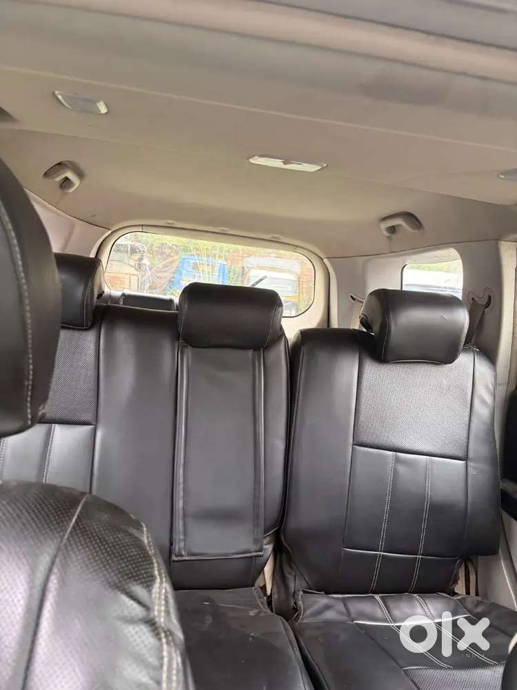 Mahindra Xuv500 2016 Diesel 100000 Km Driven