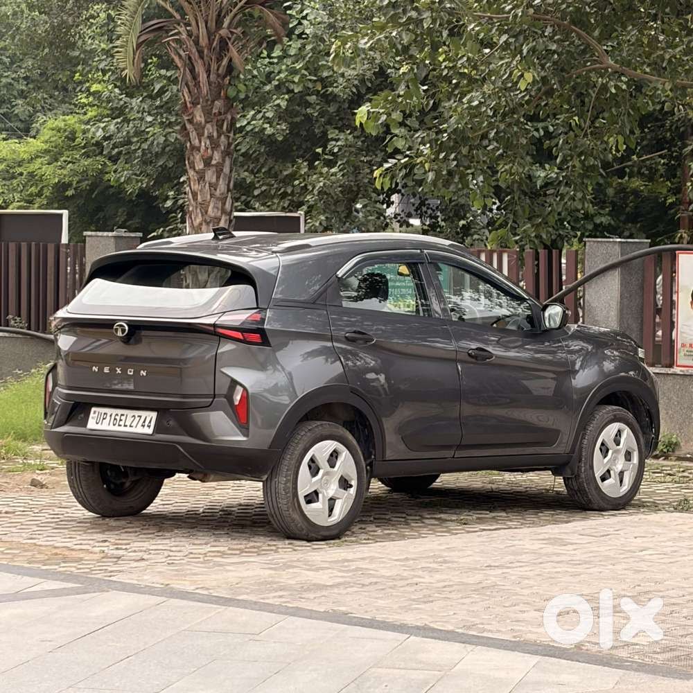 Tata Nexon Smart Plus S 1.2 Revotron Petrol 5 Mt, 2024, Petrol