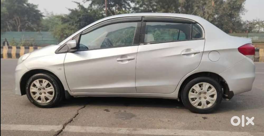 Honda Amaze 2015 Petrol Well Maintained