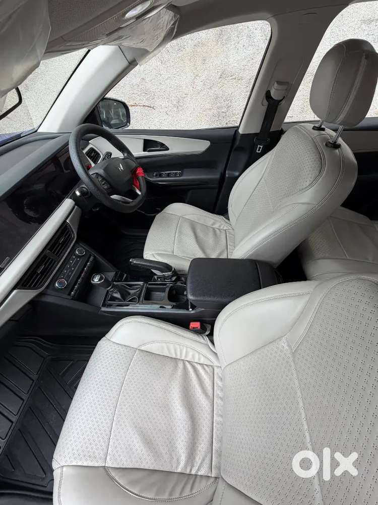 Mahindra Xuv700 Petrol 2022