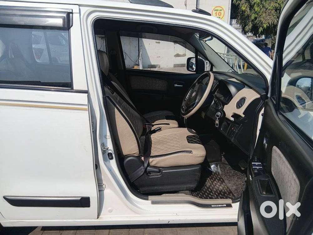 Maruti Suzuki Wagon R Vxi Amt1.2, 2018, Petrol