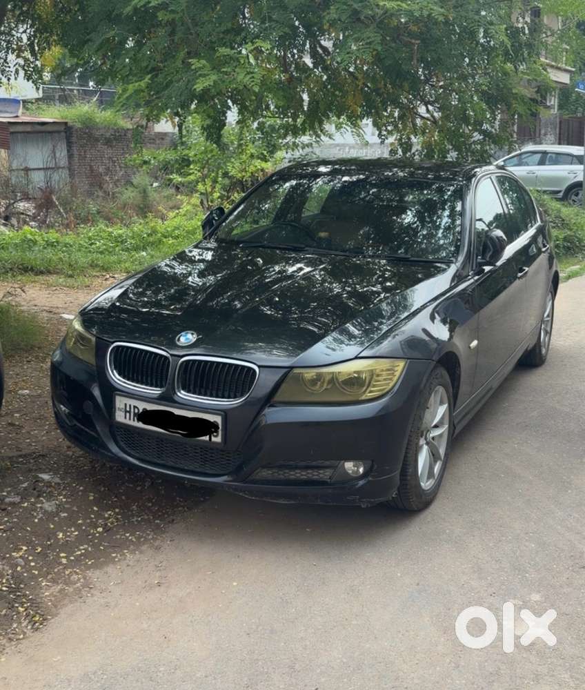 2012 Bmw 3 Series (black )