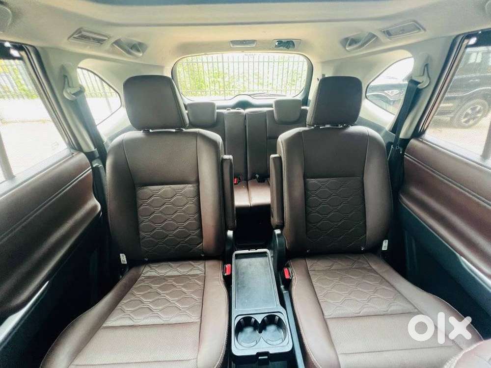 Toyota Innova Hycross 2.0 Vx (o) Hybrid 7 Str, 2025, Petrol