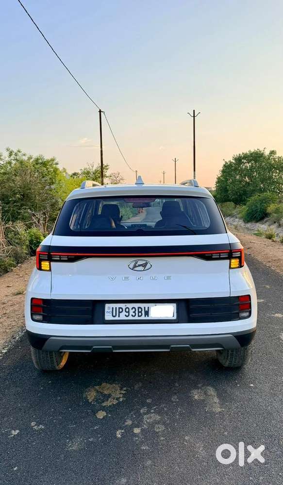 Hyundai Venue 2022 Diesel Well Maintained