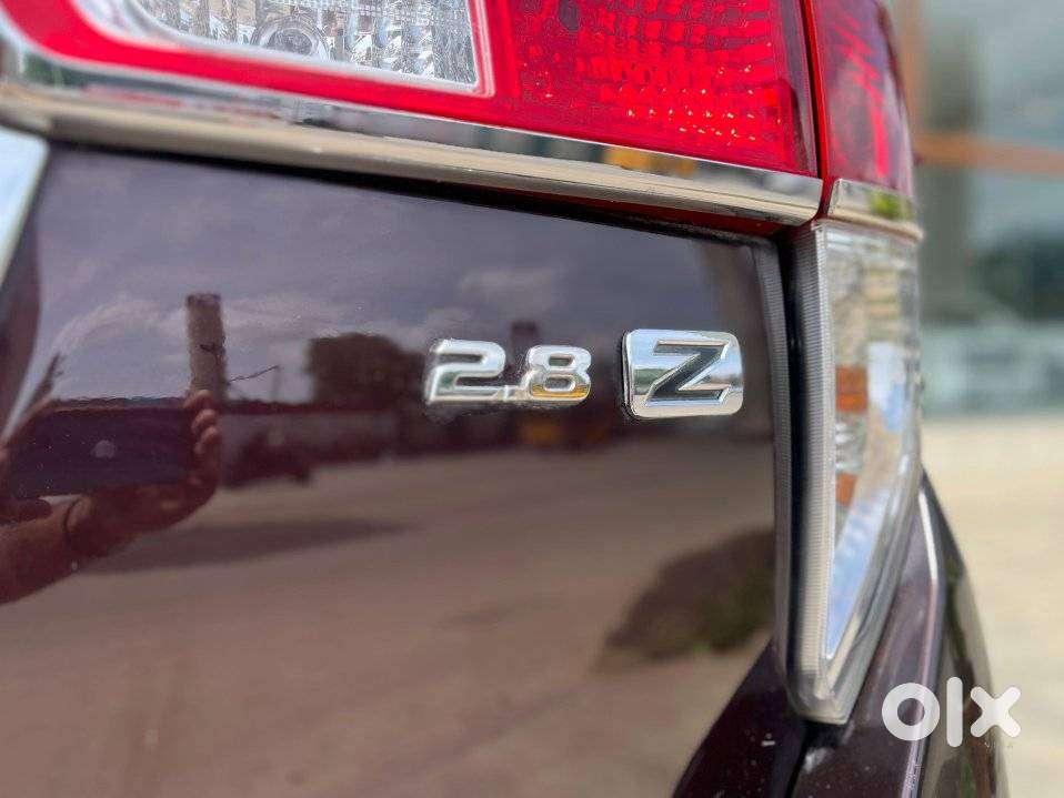 Toyota Innova Crysta 2.8z Automatic, 2017, Diesel