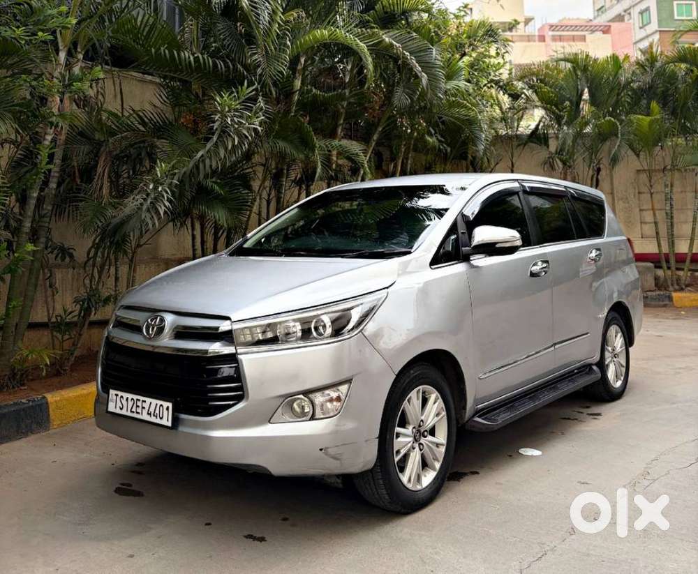 Toyota Innova Crysta 2.8 Zx At 7 Seater, 2017, Diesel