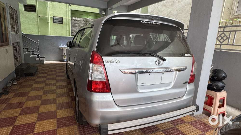 Toyota Innova 2.5 Ev Diesel Ms 7 Str Bsiii, 2012, Diesel