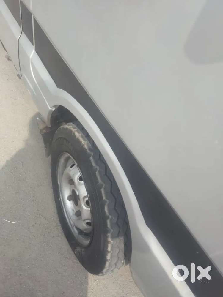 Maruti Suzuki Omni 2010