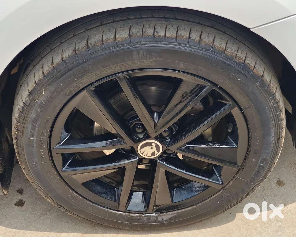 Skoda Rapid 1.0 Ambition Tsi At, 2021, Petrol