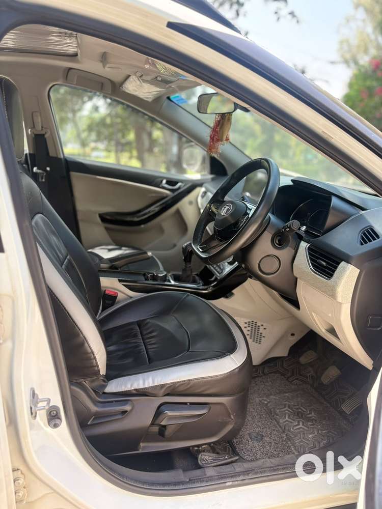Tata Nexon 1.2 Revotron Xm Plus (s), 2023, Petrol